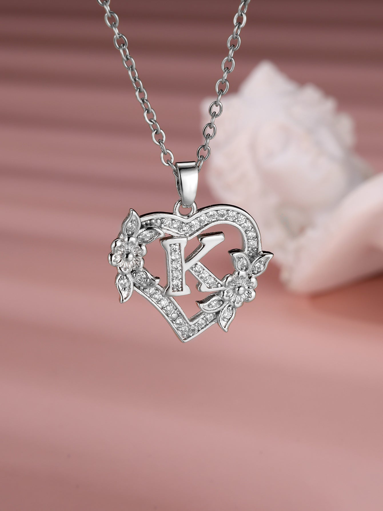 Heart-shaped 26 English Letter Necklace