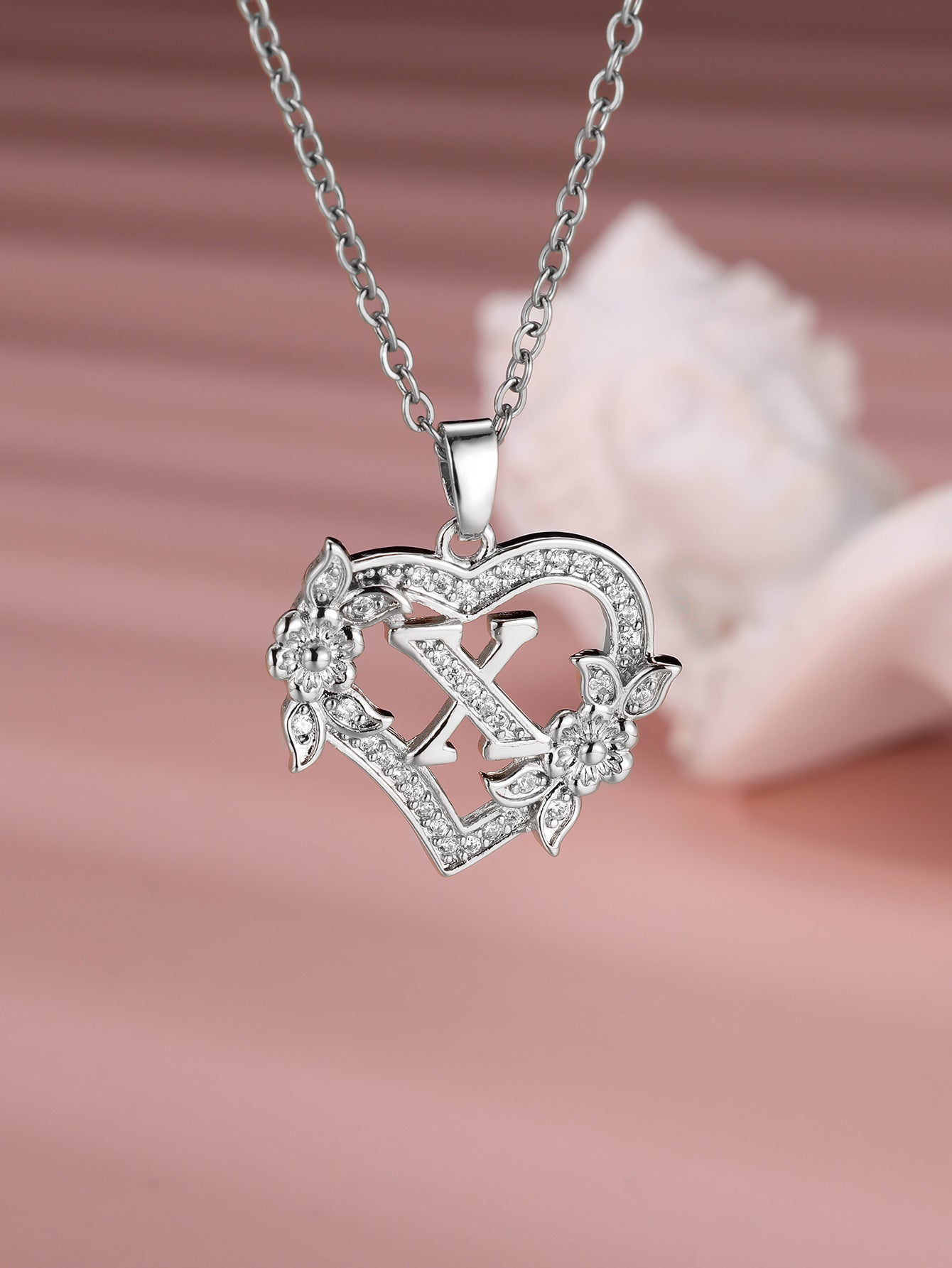 Heart-shaped 26 English Letter Necklace