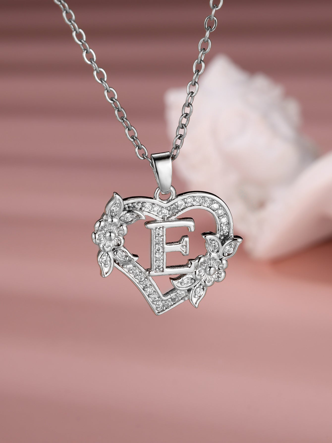 Heart-shaped 26 English Letter Necklace