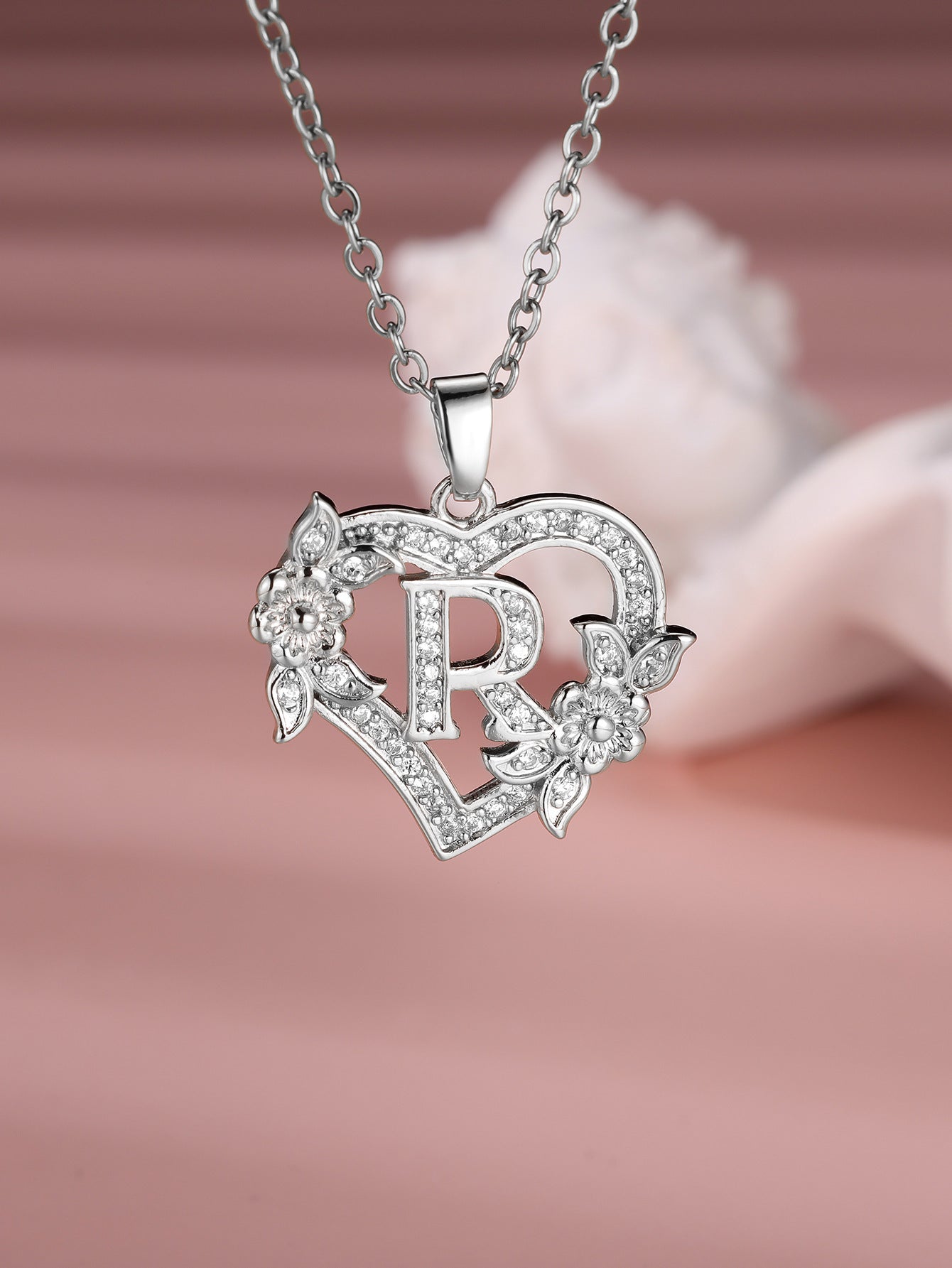 Heart-shaped 26 English Letter Necklace