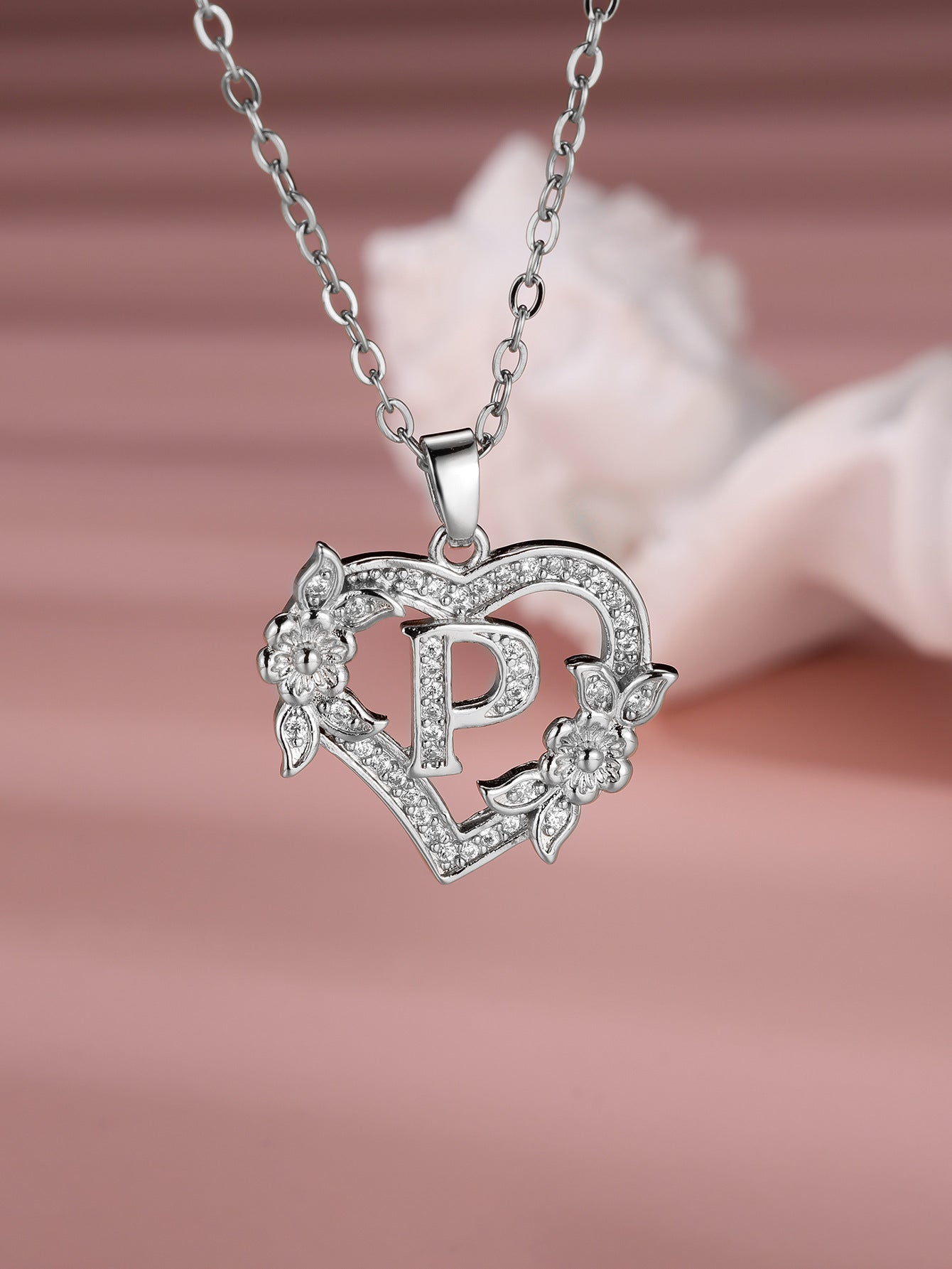 Heart-shaped 26 English Letter Necklace