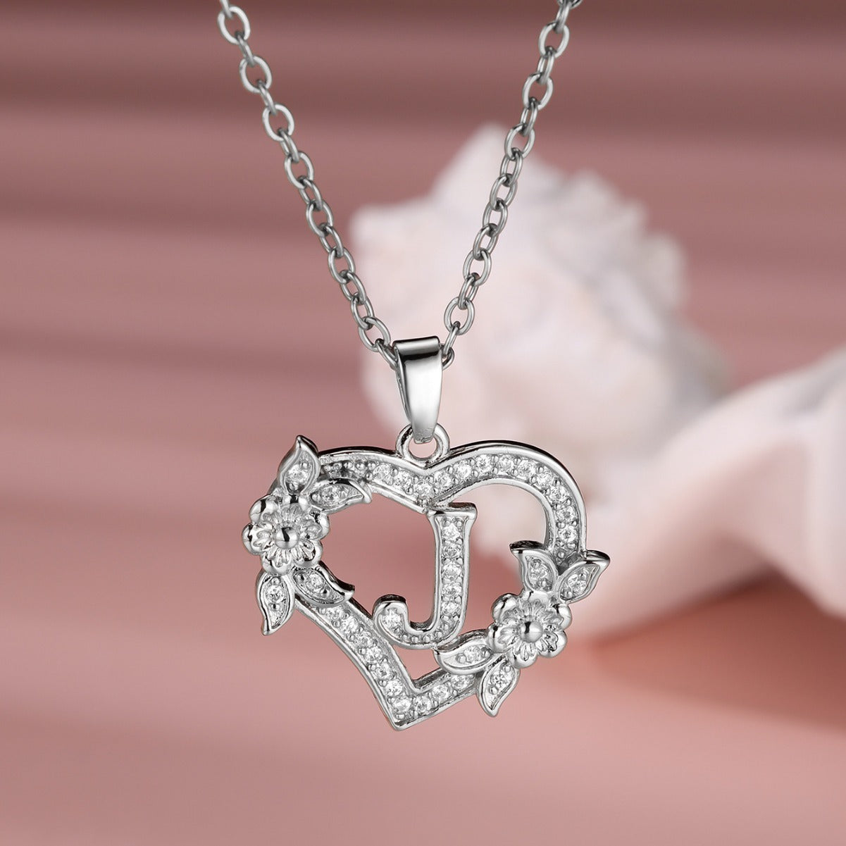 Heart-shaped 26 English Letter Necklace