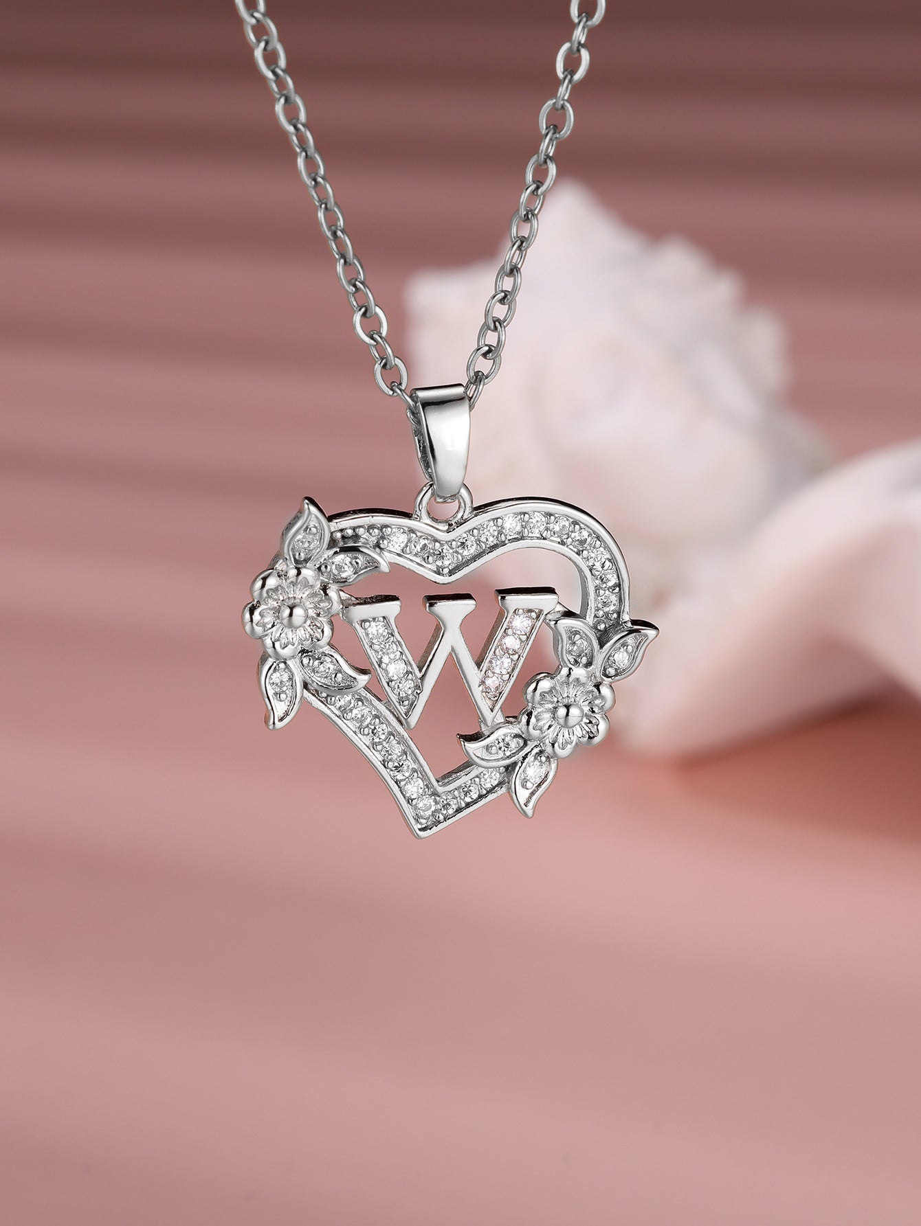 Heart-shaped 26 English Letter Necklace