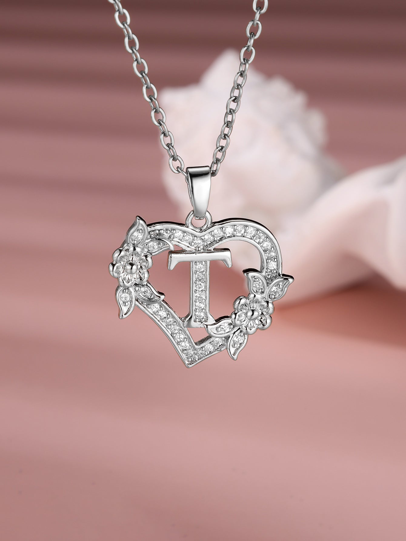 Heart-shaped 26 English Letter Necklace