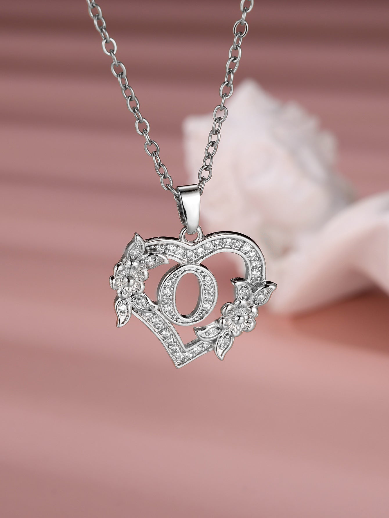 Heart-shaped 26 English Letter Necklace