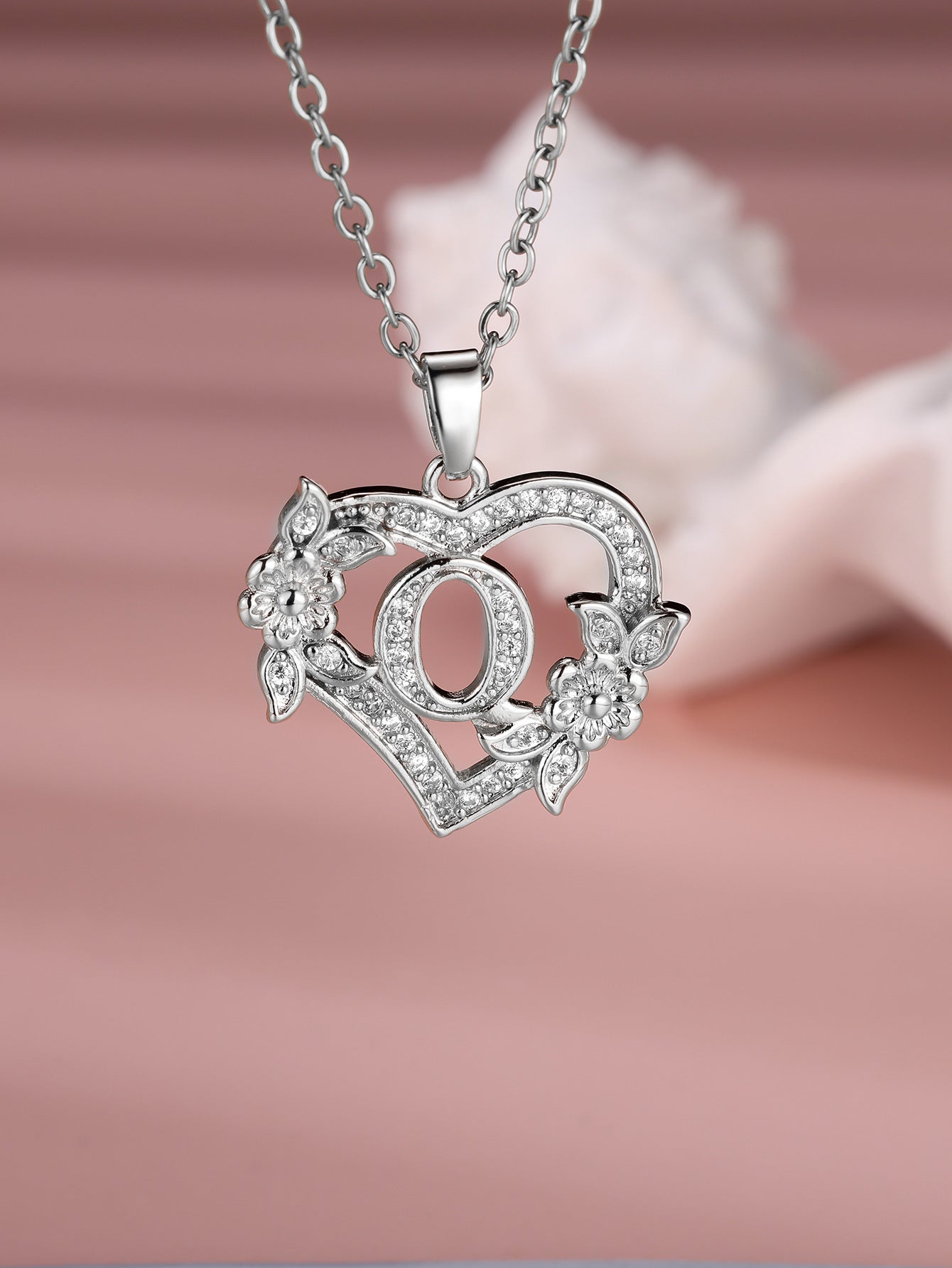 Heart-shaped 26 English Letter Necklace