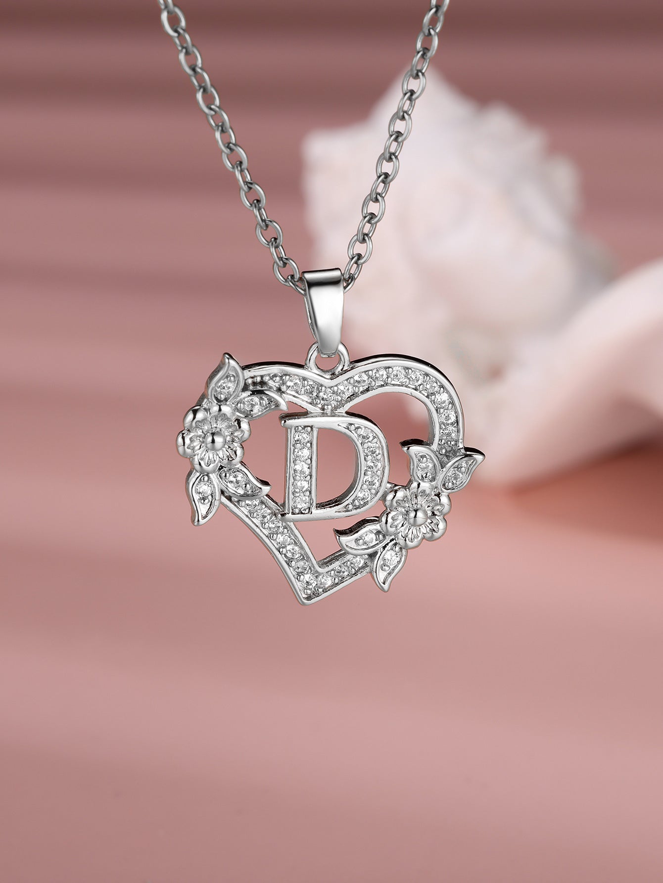 Heart-shaped 26 English Letter Necklace