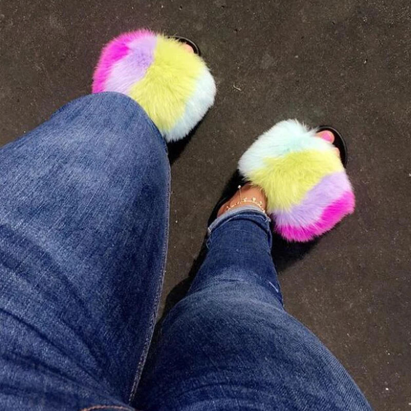 Girls Exquisite Shoes Warm Winter Plush Slides Cute and Comfort Home Slippers New Arrivals Amazing Fur Shoes Fashion Brand Shoes