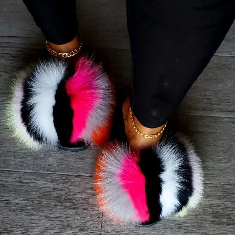 New Arrival Girl Luxury Fluffy Fur Slippers Ladies Indoor Warm Furry Fur Flip Flops Women Amazing Plush Fur Slides Wholesale Hot