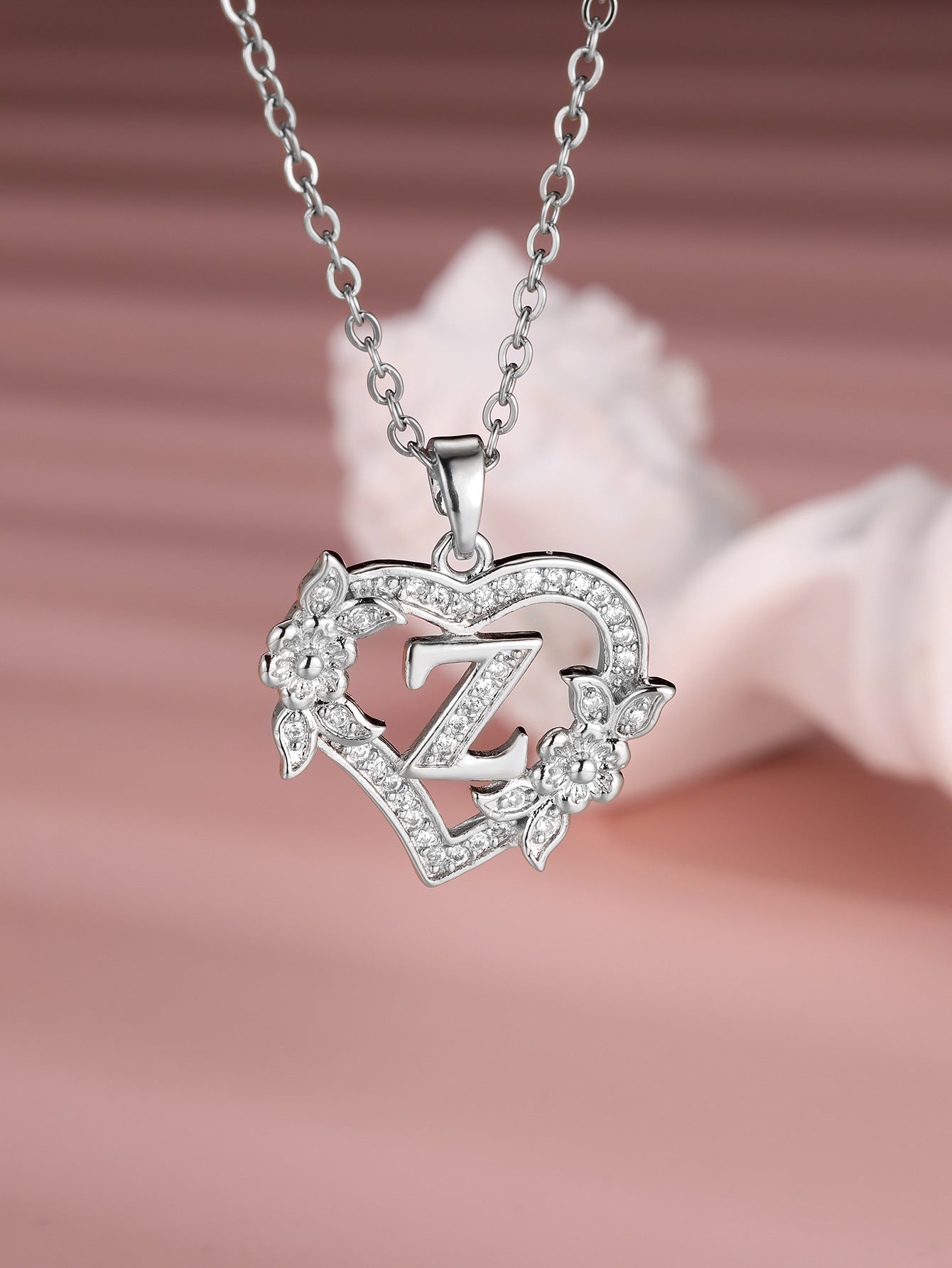 Heart-shaped 26 English Letter Necklace